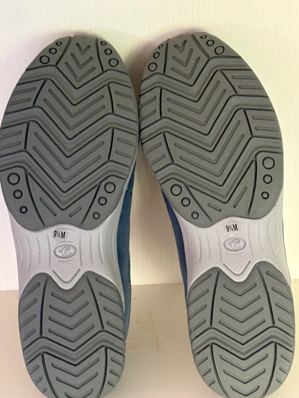 NWOB Easy Spirit Traveltime Clogs Blue Denim Sz 9.5M - Picture 4 of 7